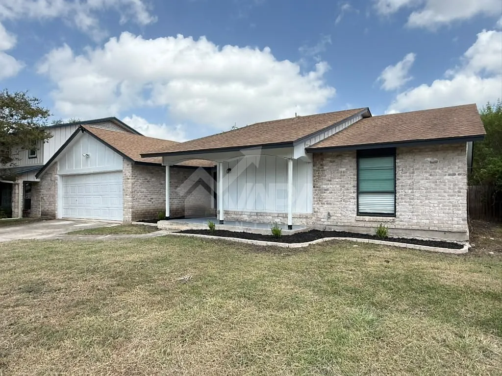 3 bed, 1792 sqft, $2,050 — Photo 3