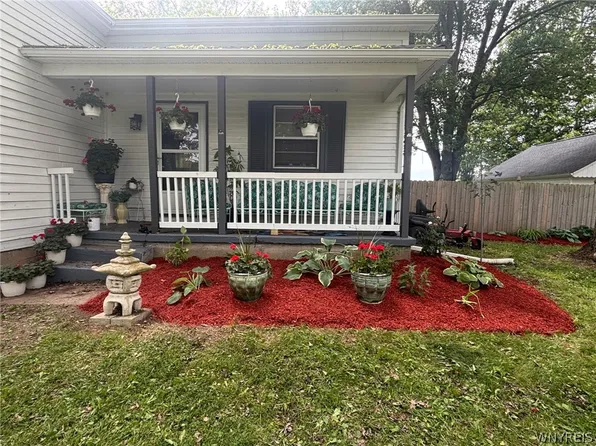 10280 Transit Rd, East Amherst, NY 14051