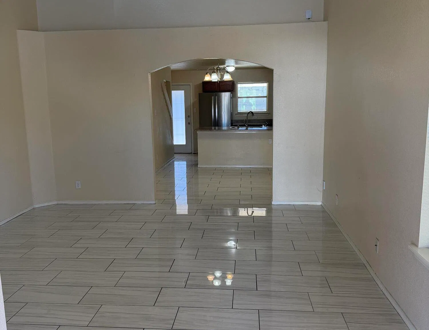 3 bed, 2.0 bath, 1401 sqft, $1,500 — Photo 4