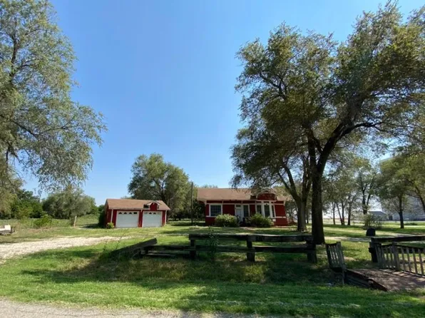 101 E Main St, Nardin, OK 74646