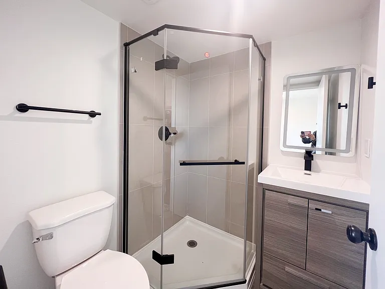 1439 W 37th Dr — Photo 39