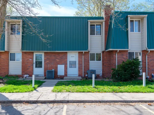 2514 Townhouse Ln, Kalamazoo, MI 49001