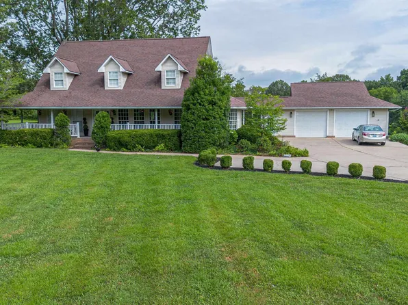 68 Karen St, Benton, KY 42025