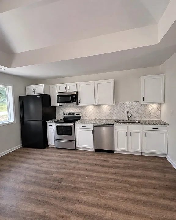 119 Carlton Dr