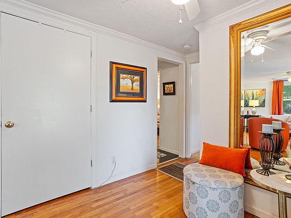 4th image of 2516 Rhody Dr