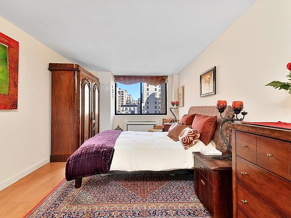 5th image of 275 W 96th St APT 12D
