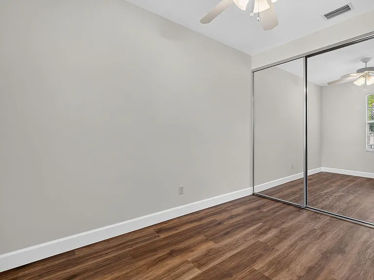 112 Santa Barbara Way — Photo 33
