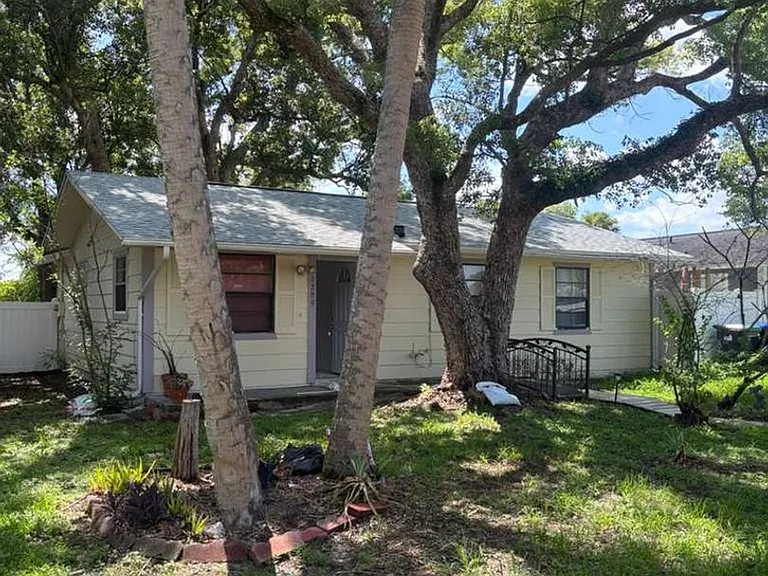 1209 Gattis Dr — Photo 1