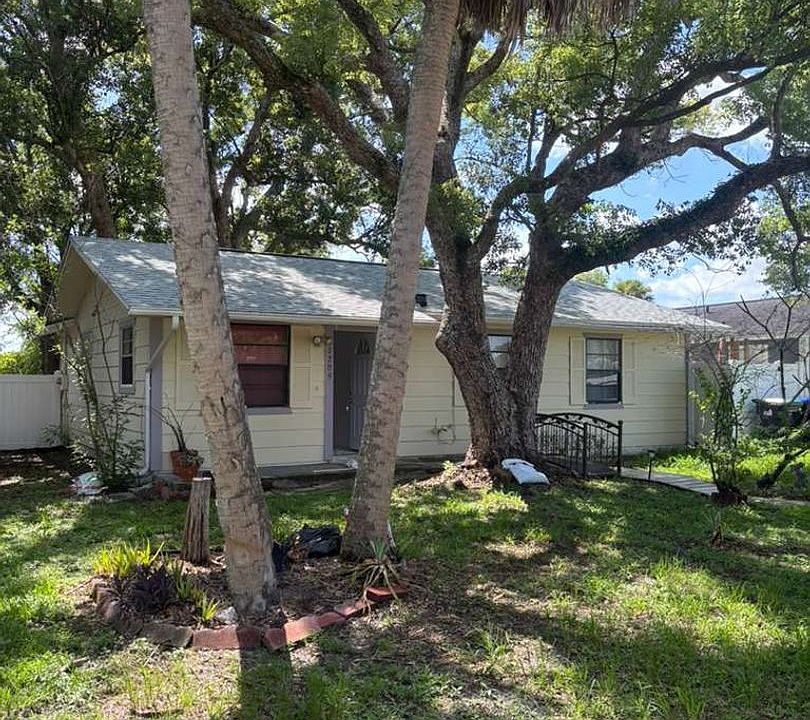 1st image of 1209 Gattis Dr