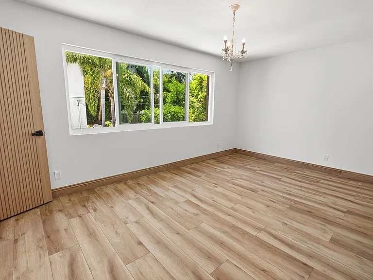 14332 Dickens St #25 — Photo 6