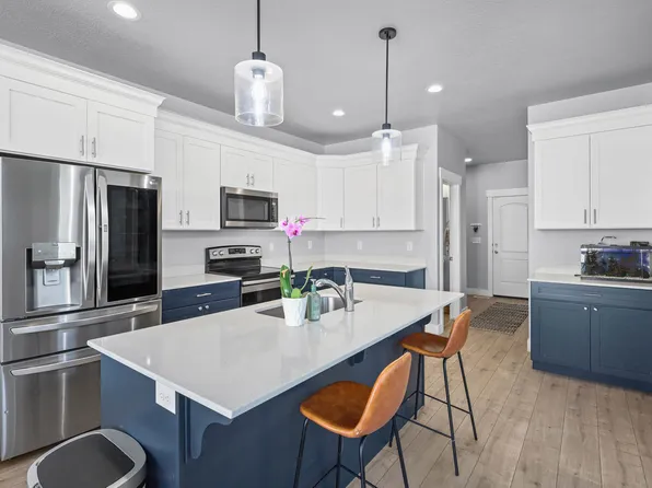 586 N Hill View Dr, Saratoga Springs, UT 84045