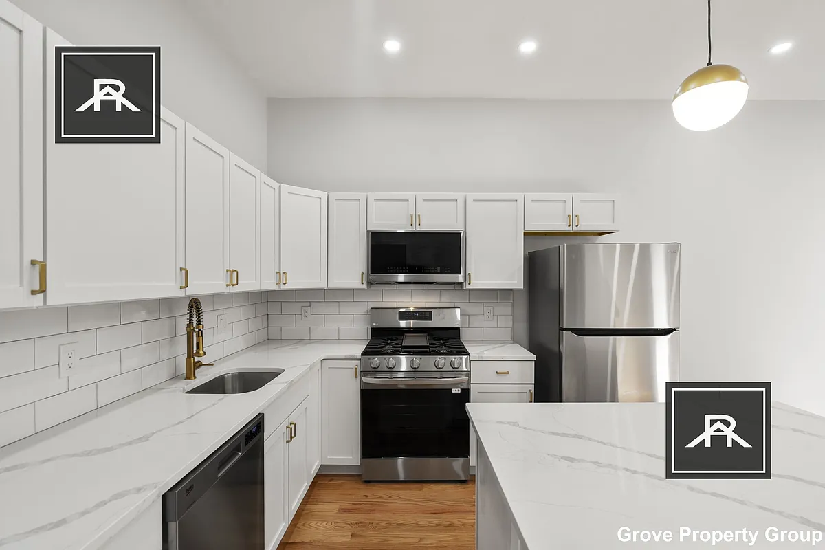 Building Photo - 533 E 5th St #1