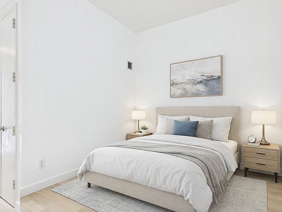 2nd image of 75 Wall St APT 28E