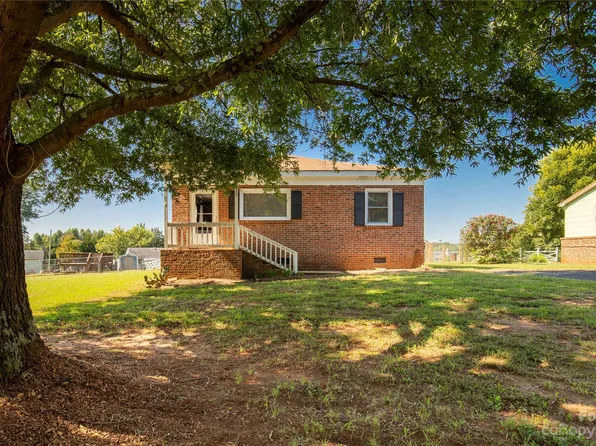 1620 Hawfield Rd, Charlotte, NC 28214