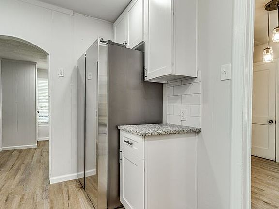 4th image of 545 Hillcrest Dr