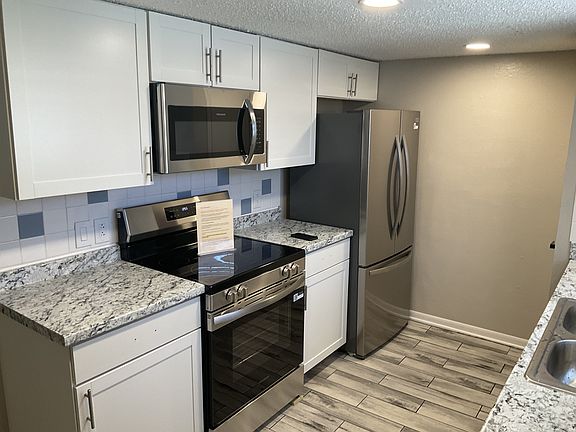 4th image of 85 E Caldwood Dr APT 6