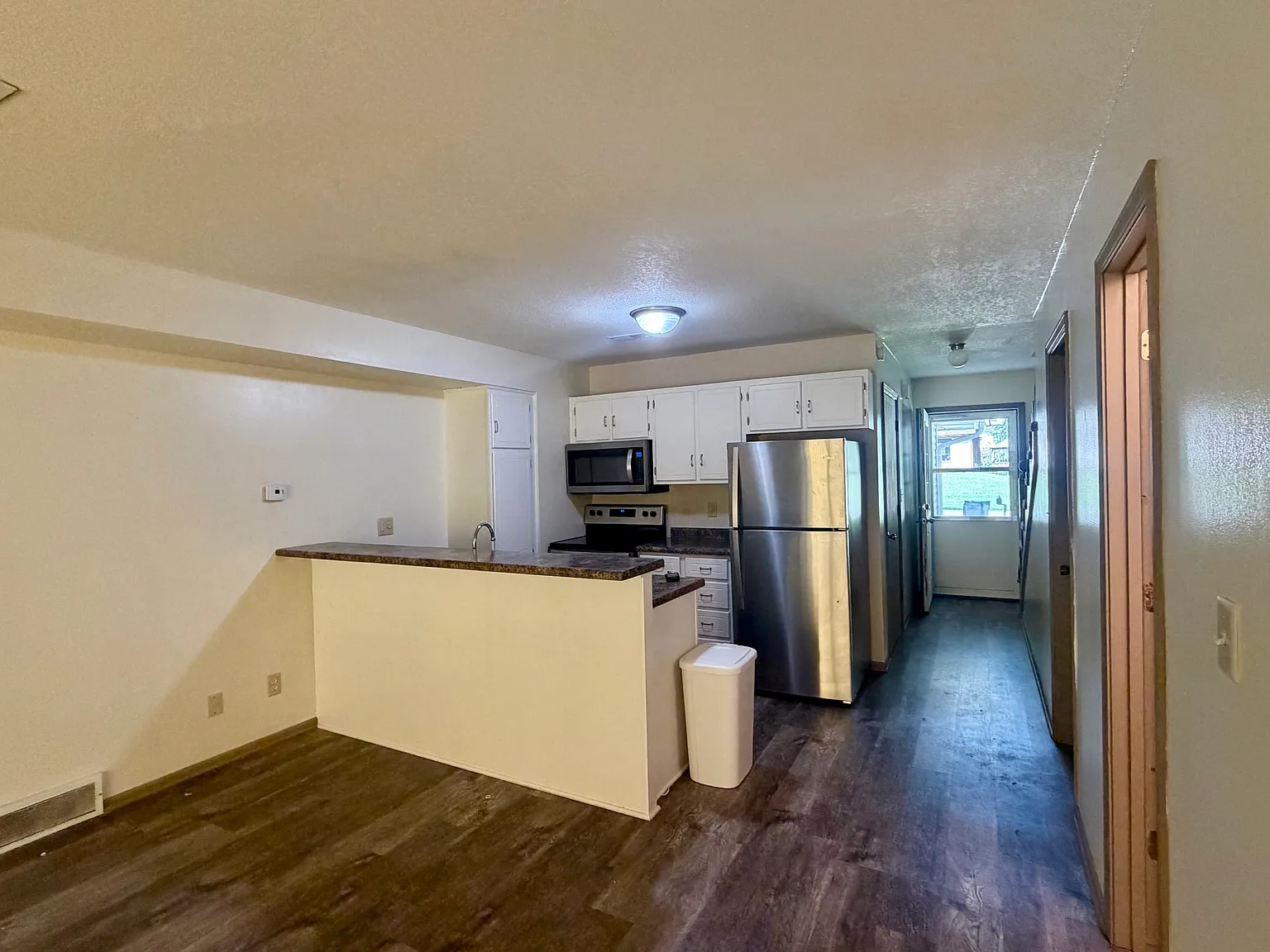 2 bed, 1.5 bath, 1165 sqft, $1,100 — Photo 2