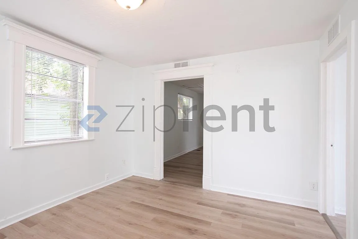 4 bed, 1242 sqft, $1,400 — Photo 4