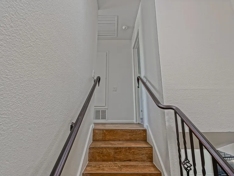 7148 Island Village Dr — Photo 26