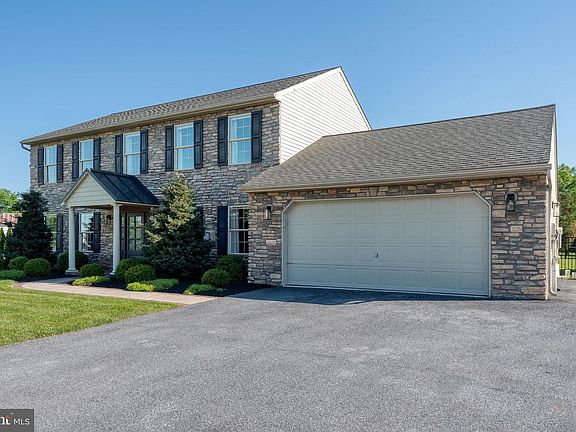 2nd image of 515 High Point Dr