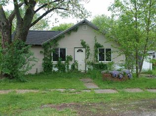 630 N 4th St, Plymouth, IN 46563