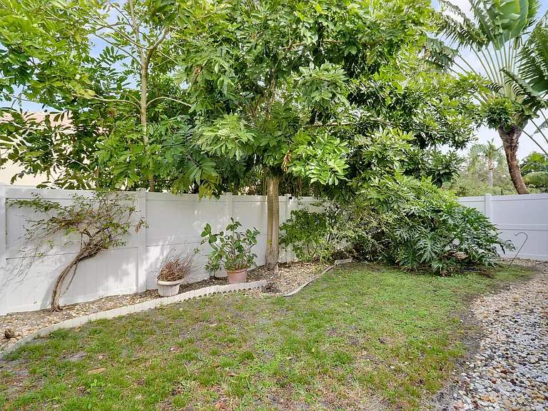 4881 McGill St — Photo 39