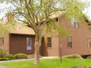 240 Oak St, Barnstable, MA 02630