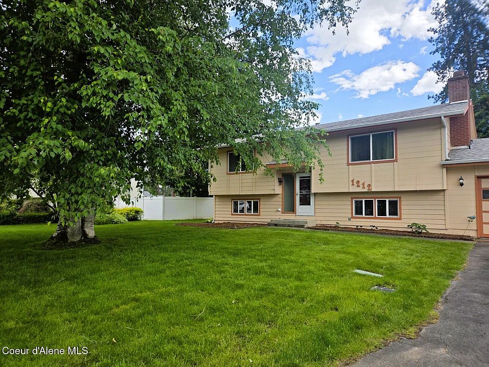 1st image of 1212 E Fernwood Ct