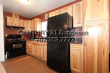 2nd image of 407 Eastman Ln APT 2