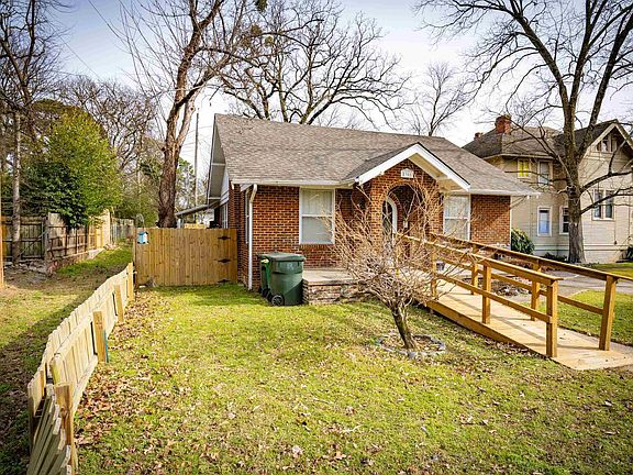 4th image of 1308 Kavanaugh Blvd