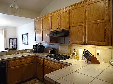 9225 Stanford Ln — Photo 6