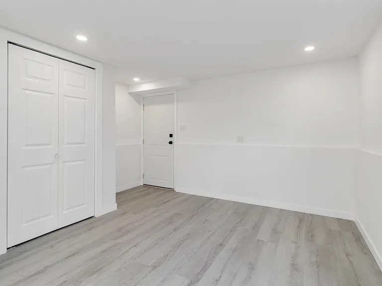 46190 Larch Ave — Photo 2