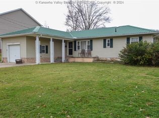 2609 Lakeview Dr, Saint Albans, WV 25177