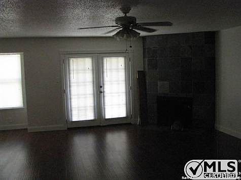 4th image of 6939 Sunset Village Dr