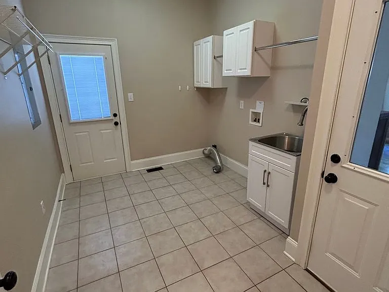 216 Rollingwood Cir NW — Photo 15