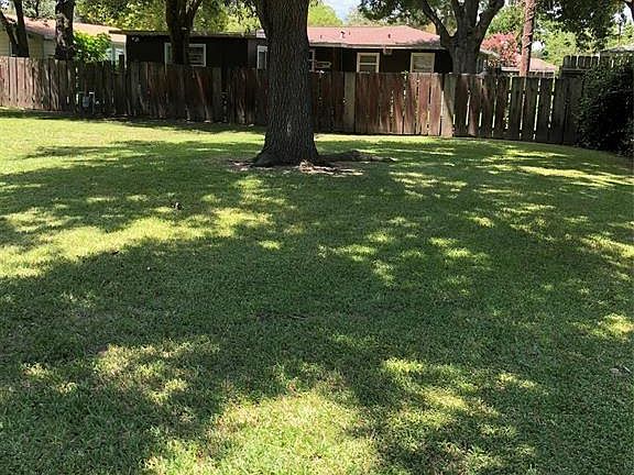3rd image of 428 20th Ave N
