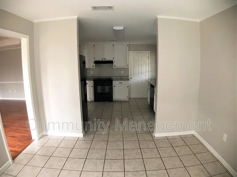 7910 Bayou Fountain Ave — Photo 5