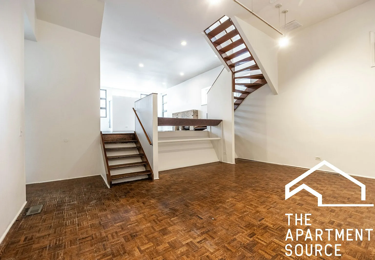2059 North Clifton Avenue, Unit 1S — Photo 4