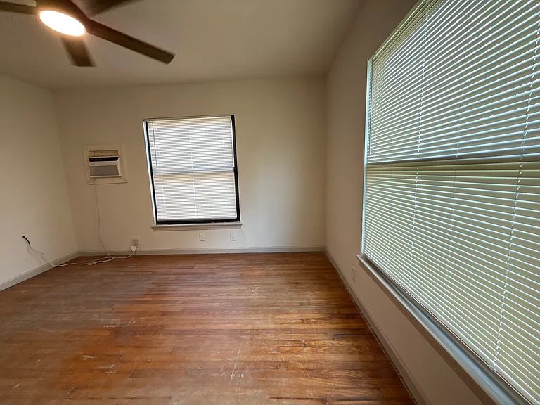 1043 Shadwell Dr — Photo 11