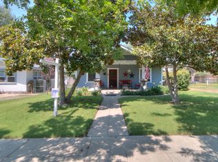 233 N Laurel Ave, Upland, CA 91786