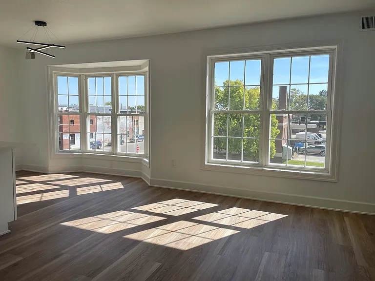 209 W Jefferson St #17 — Photo 9