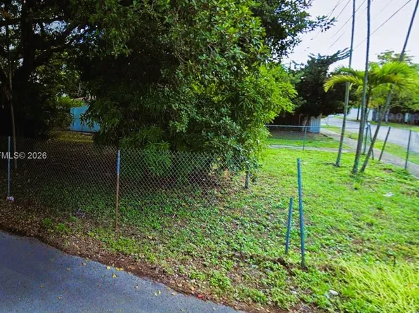 6227 NW 19th Ave, Miami, FL 33147