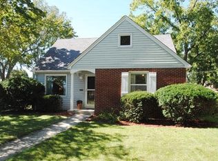 3401 N 77th St, Milwaukee, WI 53222