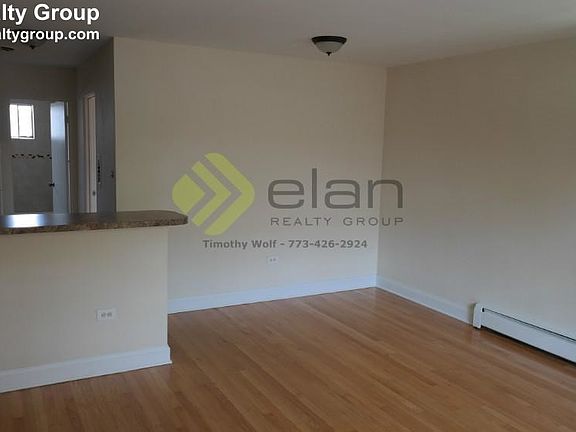 2nd image of 1735 W Bryn Mawr Ave #22