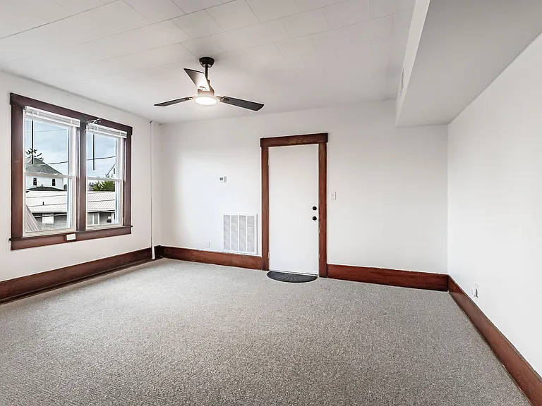496 Dorsey Ave — Photo 31