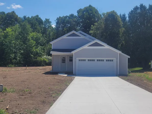20535 Edgewood Dr, Big Rapids, MI 49307
