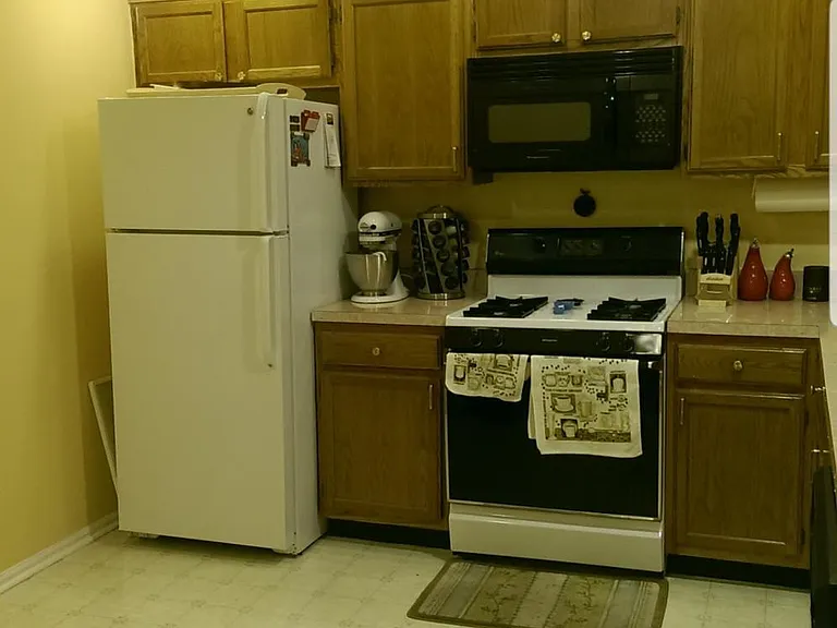 Easily can accommodate a small eat-in-kitchen configuration or pantry/portable counter.