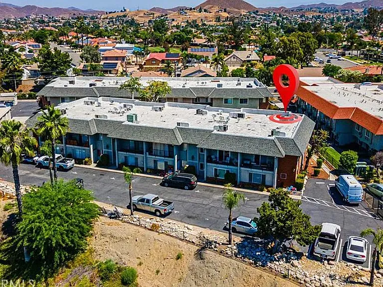31850 Railroad Canyon Rd — Photo 28