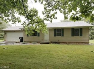 7905 N Indian Lake Dr, Scotts, MI 49088