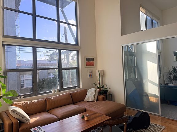 2nd image of 1001 46th St Unit 324